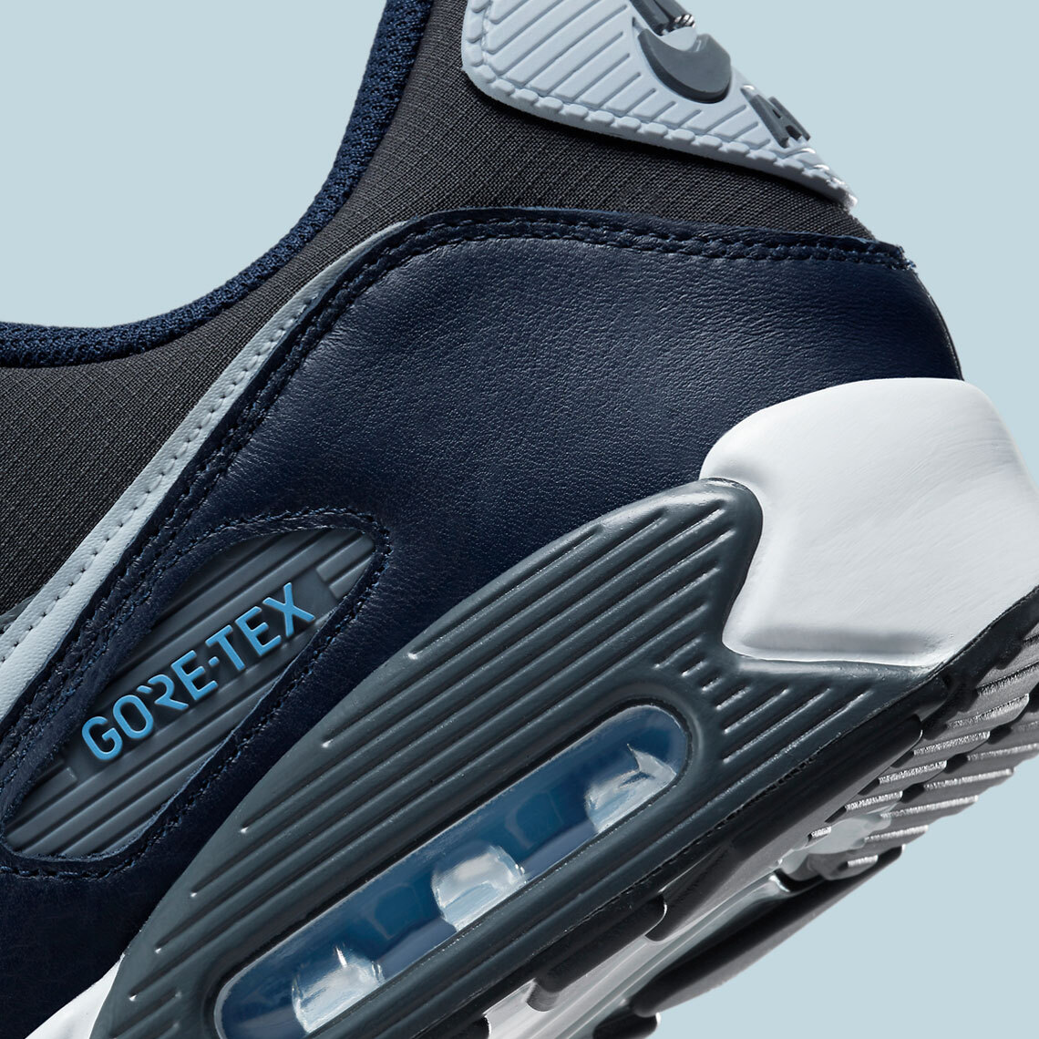 Nike Air Max 90 GTX Gore-Tex Obsidian Blue Anthracite Platinum