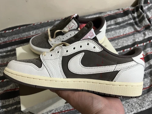 Size UK 7.5- Jordan 1 Low OG x Travis Scott Reverse Mocha