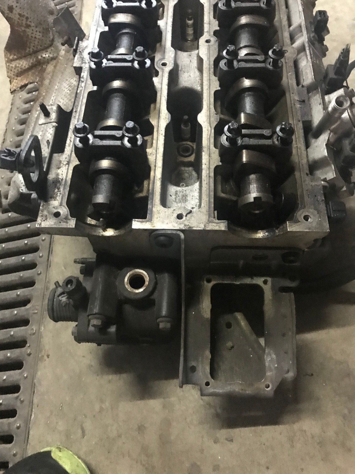 Ford MONDEO II ESCORT Cylinder Head 938f9d280ac 958M6090AB for 