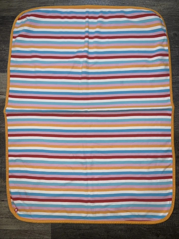 Cobertor ZUTANO BEBÊ MENINA ROSA Vermelho Azul Branco Laranja Listra Rosa Traseiro Acabamento Laranja - Imagem 2 de 4