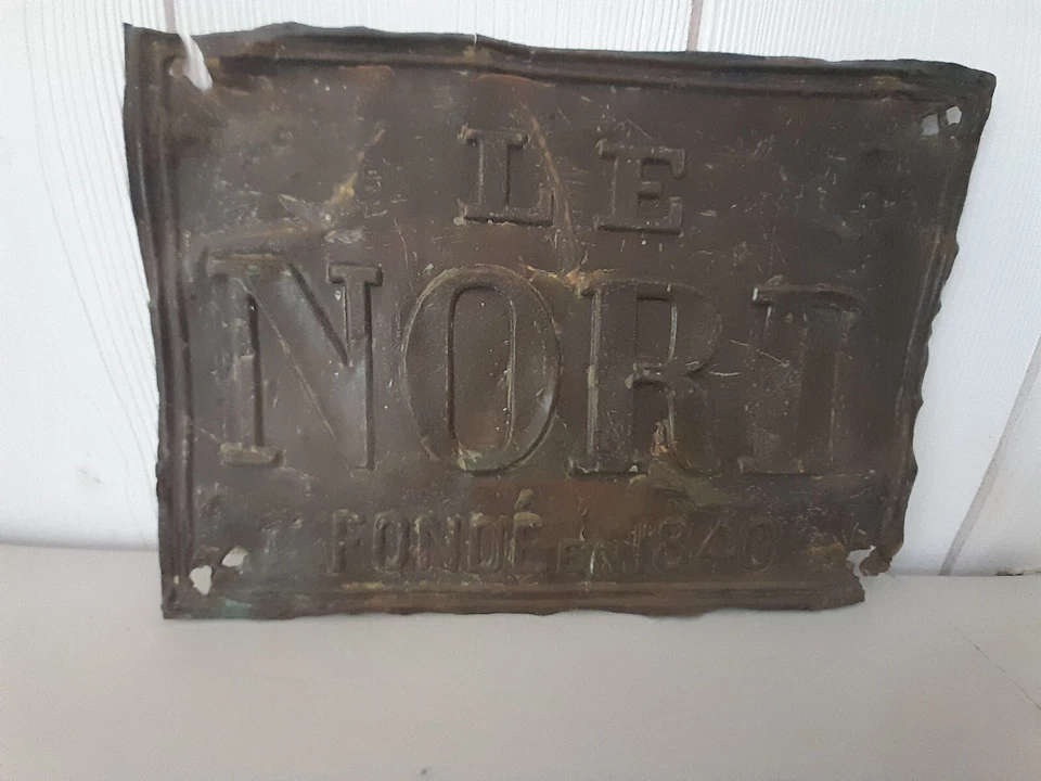 Plaque en métal "LE NORD" Fondé en 1840 Lettres en relief - Photo 2/4