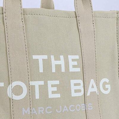 MARC JACOBS THE TOTE BAG ベージュ Marc Jacobs The Medium Tote Bag in beige canvas | TheDoubleF