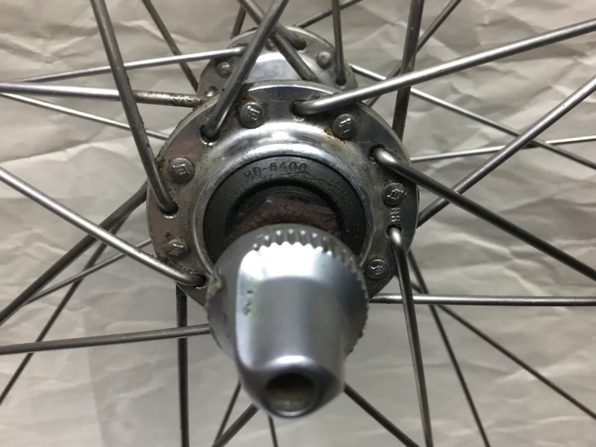 700c Campagnolo Omega-19 Front Wheel with Shimano 600 Hub