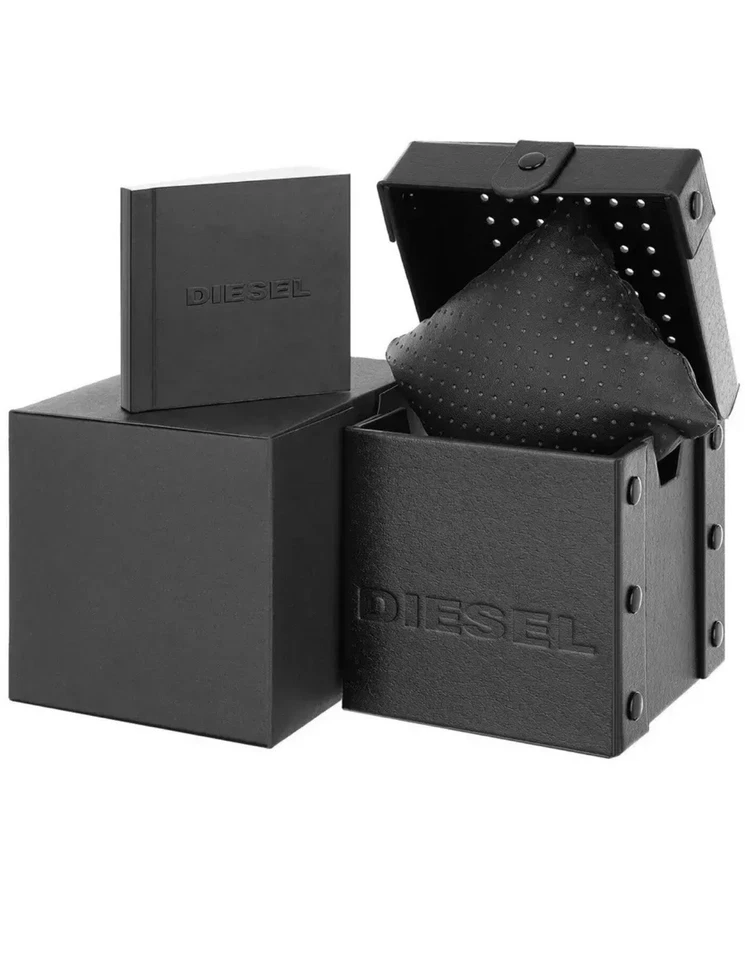 Diesel Mega Chief DZ4308 Chronograph Black Dial Stainless Steel Band Men's Watch - Image 4 of 4