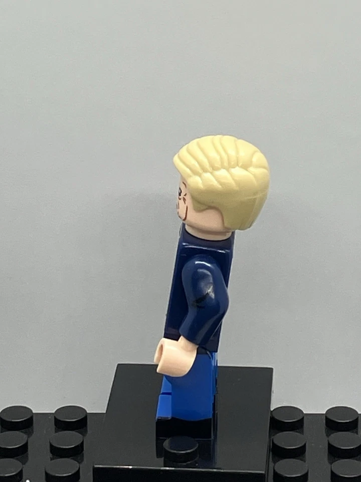 Minifigura personalizada de Donald Trump Foto 3 de 4
