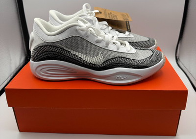 Nike GT Hustle Academy Shoes Mens 9 White Light Bone Black FJ7791-100
