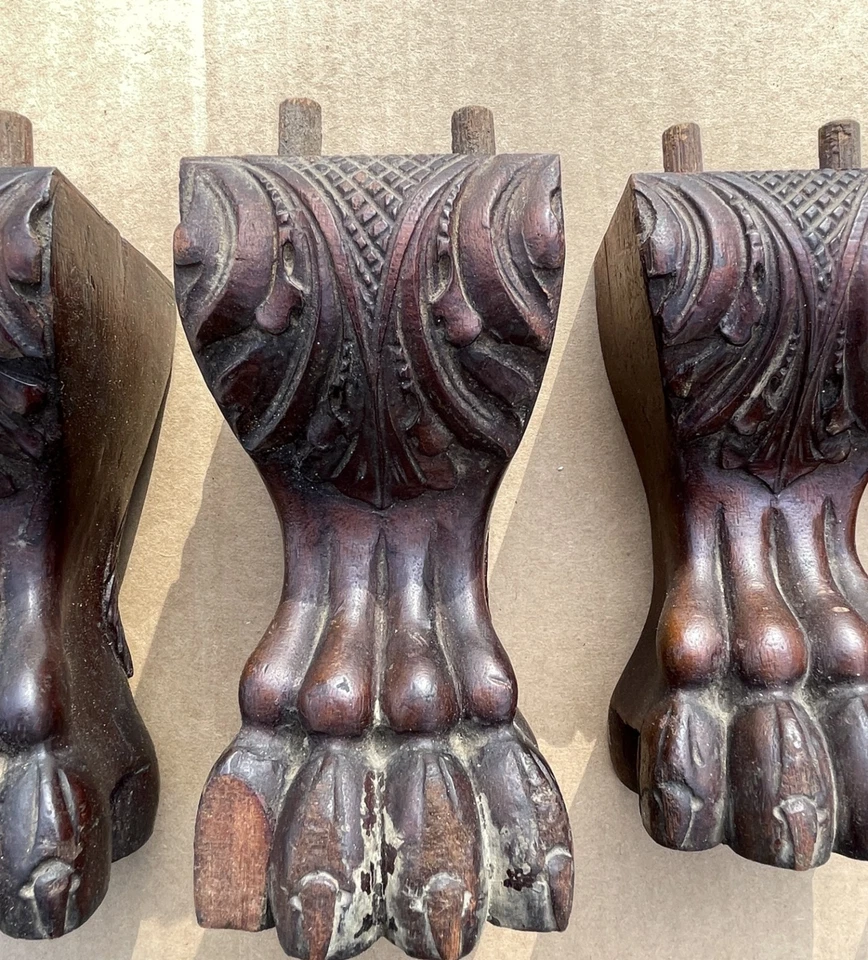 EXCEPCIONAL Juego de (4) PIES MUEBLES ANTIGUOS TALLADOS DE CAOBA SIGLO XIX 7" de alto Foto 4 de 4