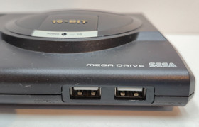 SEGA Mega Drive Console Mini 2 Controller 40 Classic Games + 2 Bonus Games OVP