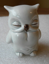 Goebel Porzellan Figur, schlafende Eule 337 Uhu Art Disney in weiß RAR 5,5 cm