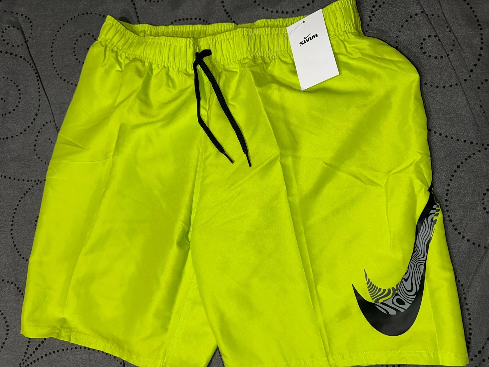 NIKE SWIM #312 VENON ELECTRIC GREEN LINED SHORTS SIZE L MEN NWT $52.00