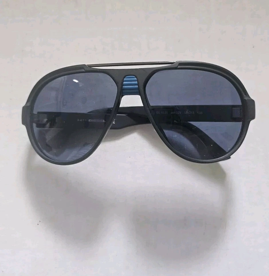 Gafas de sol Diesel DL 0020 Tear Drop de moda marco negro mate lentes azules 135 mm Foto 4 de 4