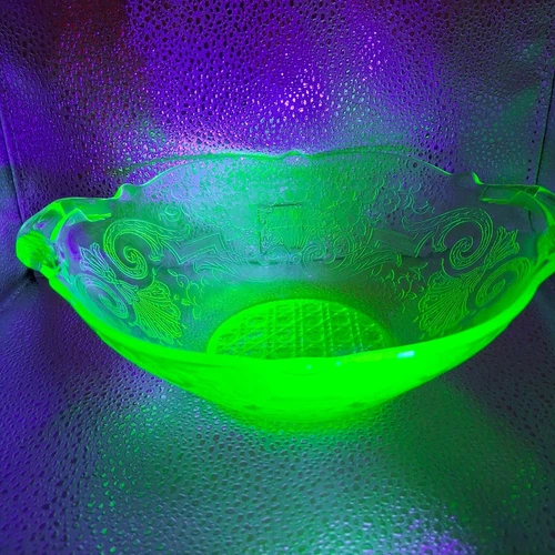 Vintage 1930s Lancaster Glass Debbra Pattern Bowl Depression Era Uranium Glass