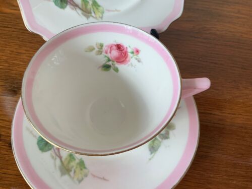 Goorgeous Vintage 50’s Royal Doulton trio, cup, saucer, plate, June pink roses - Picture 2 of 5