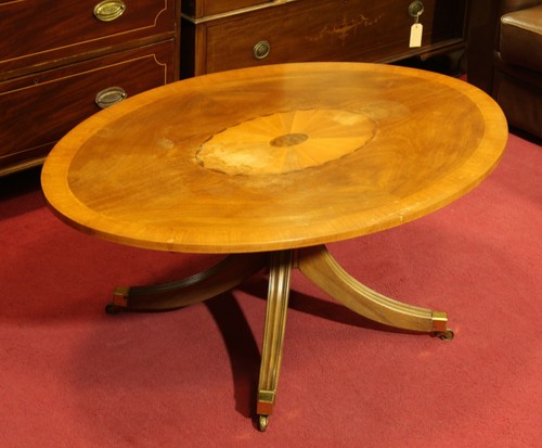 Englische Möbel Original Regency Couchtisch oval mit Intarsie auf Rollen UK - Bild 1 von 3