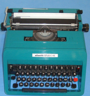 Vintage Schreibmaschine OLIVETTI Studio 45 Made in Barcelona Spanien