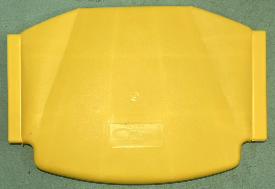 Práctica silla y bandeja amarilla The Dandy vintage, hecha en EE. UU., Ferndale WA, CIB Foto 4 de 4