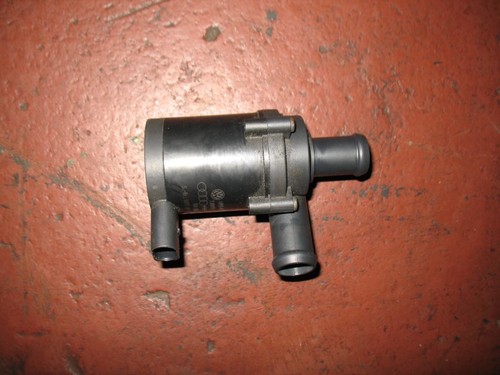 Original VW Golf 6 Plus Zusatzwasserpumpe A2649 1k0965561l