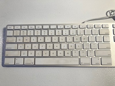 Genuine APPLE USB Wired Keyboard with Numeric Keypad - A1243 | eBay