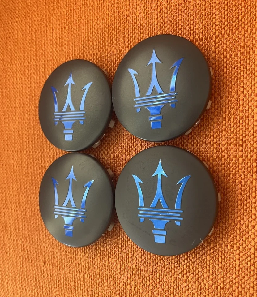 4 piezas MASERATI QP & GHIBLI GTS NEGRO CON TAPA CENTRAL DE RUEDA AZUL Foto 3 de 4