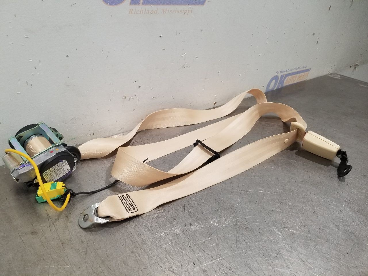 16 BENTLEY CONTINENTAL GTC SEAT BELT RETRACTOR REAR RIGHT PASSENGER TAN