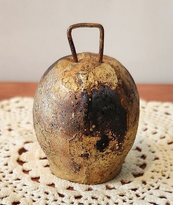 VTG. Primitive Handmade Rustic Metal Cowbells From India Metal Clapper 2 3/4''