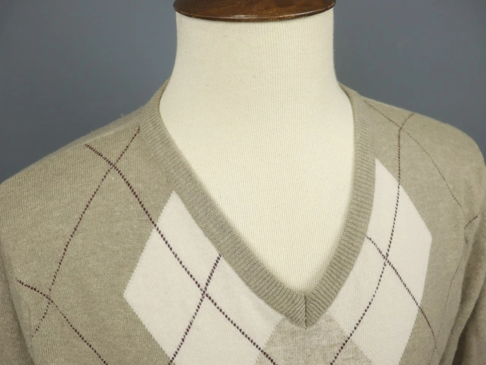 Burberry London Tan Argyle Diamond Wool Knitted V-Neck Pullover Sweater Size XL - Image 2 of 4