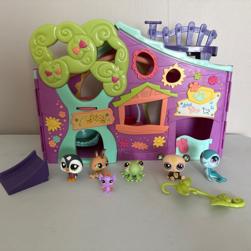 Vintage 2007 Littlest Pet Shop Clubhouse Playset Purple With Pets