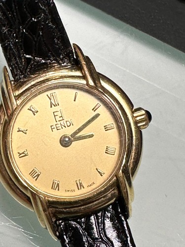 GEBRAUCHTE FENDI 300L DAMEN QUARZ ARMBANDUHR VERGOLDET ORIGINAL BOX