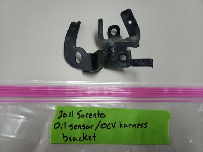 2011 KIA SORENTO ENGINE OIL PRESSURE SENSOR AND OCV HARNESS BRACKET
