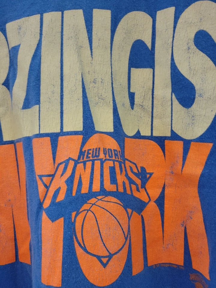 Camiseta Majestic New York Knicks Kristaps Porzingis Grande Suave Usada en Jersey Foto 3 de 4