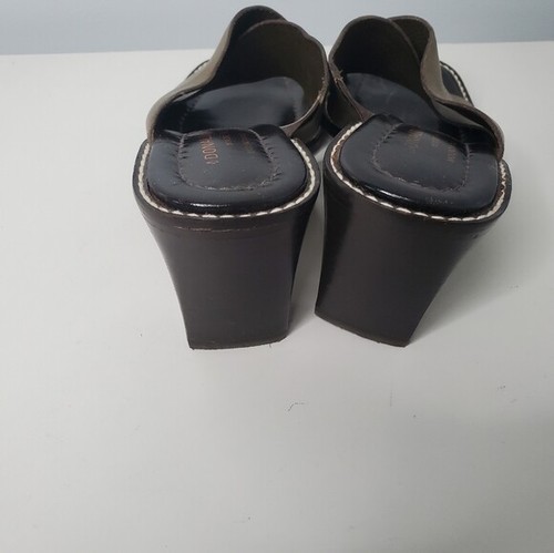 Donald J. Pliner Green Leather Sandals - Picture 2 of 7