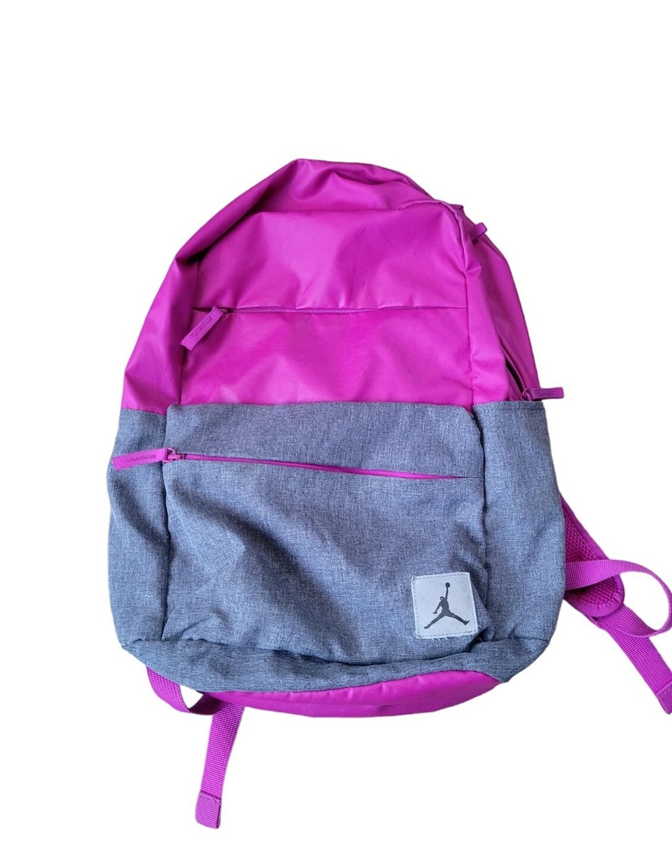 fuchsia nike backpack Brasilia 9.5 a front pocket Nike Brasilia backpack Rush