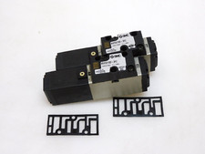 LOT OF 2 SMC NVFS2100-3FZ PNEUMATIC SOLENOID VALVE 94-138VAC 60Hz