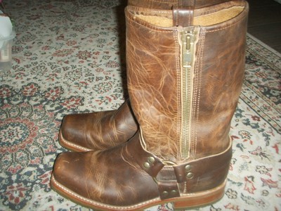 zipper harness boots