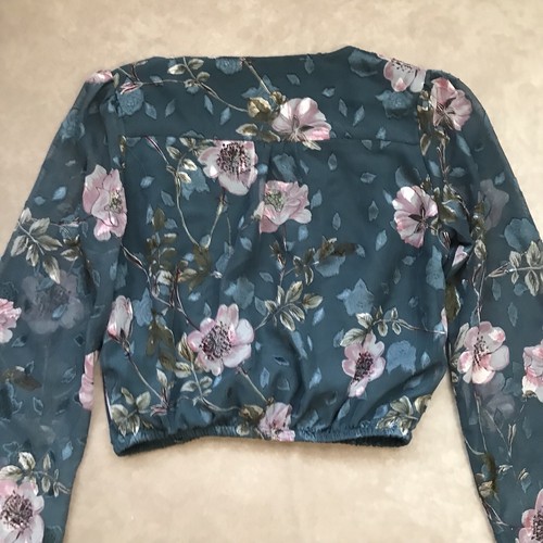 Neu ohne Etikett ASTR The Label blaublau Blumenmuster Halbtransparente breite Ärmel XS - Bild 8 von 8