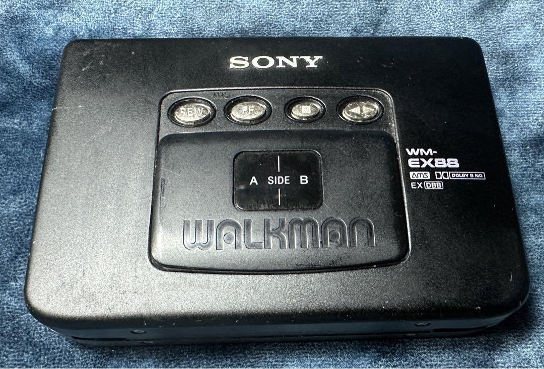 SONY WM-EX88 WALKMAN For Parts Or Restore Untested From SONY WM-EX88 WALKMAN For Parts Or Restore Untested From