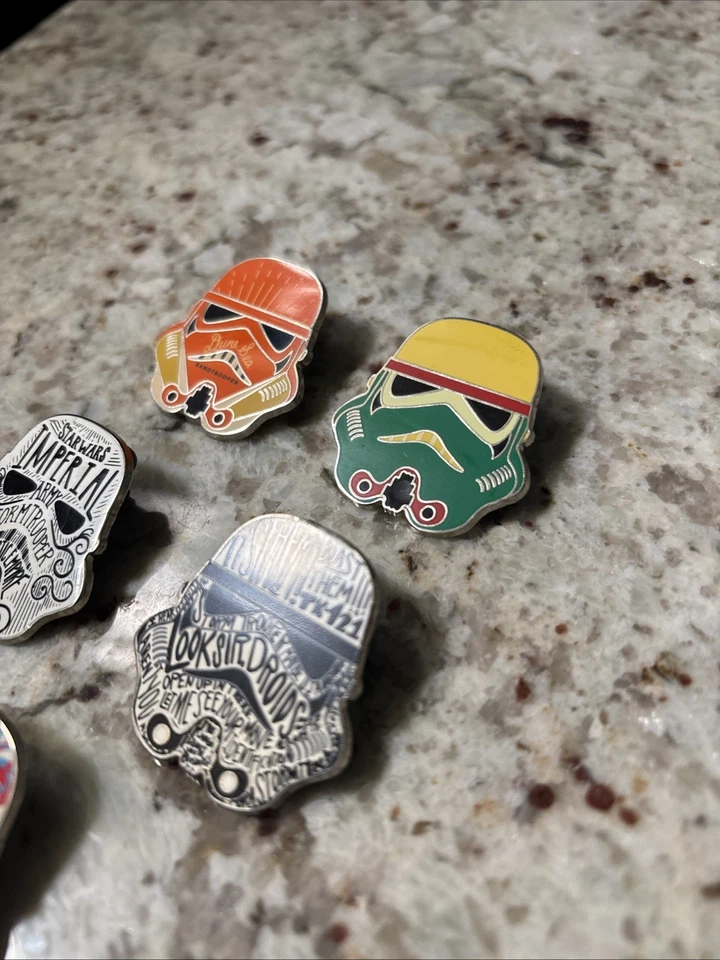 Disney Star Wars - 5 Stormtrooper Helmet Mystery Pin Collection - Image 3 of 4