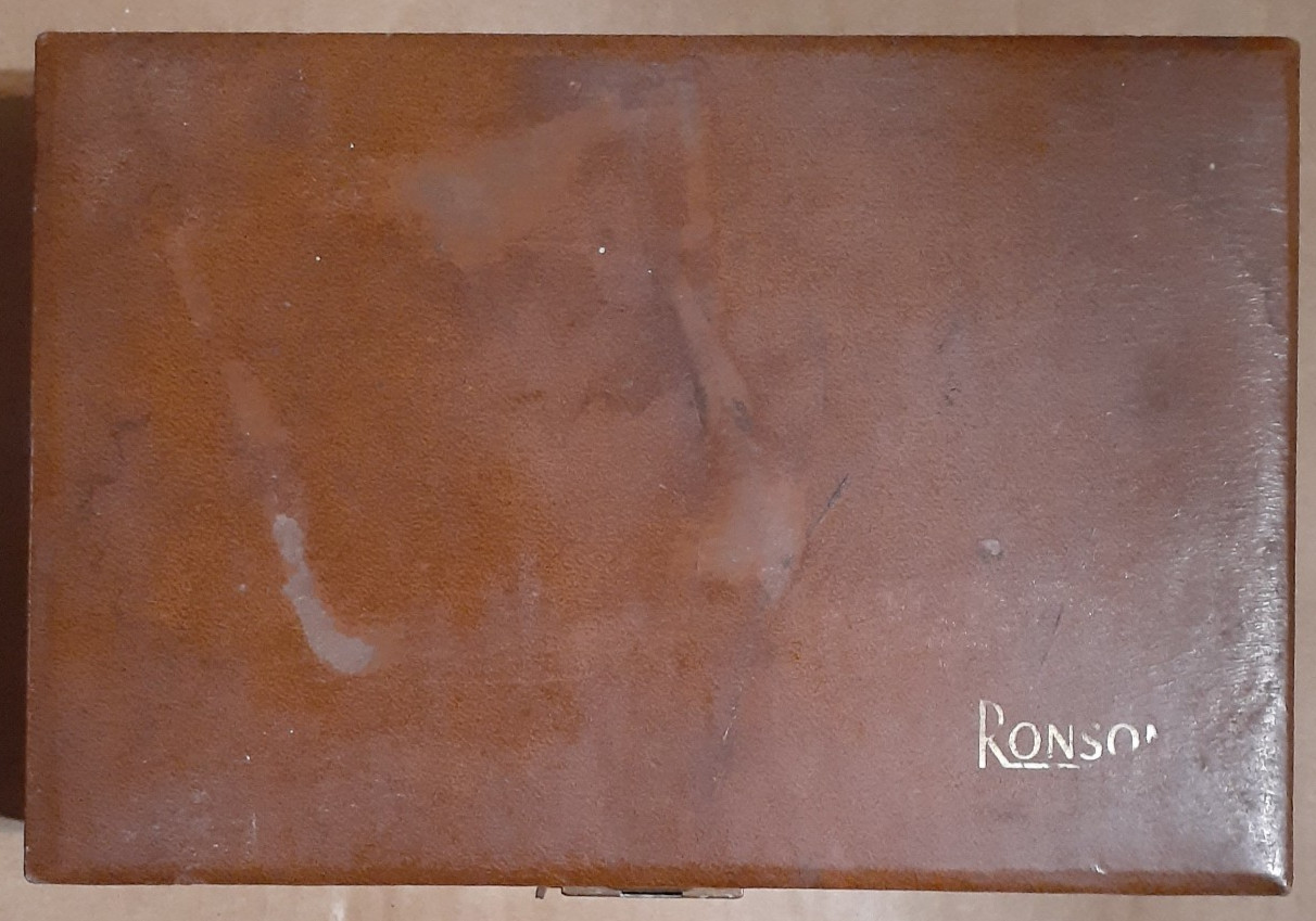 Vintage Ronson CFL 300 Electric Shaver With Case/Charger/After Shave Lotion