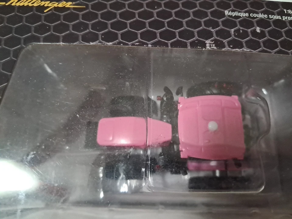 1/64 Speccast Challenger MT685E PINK - Image 2 of 4
