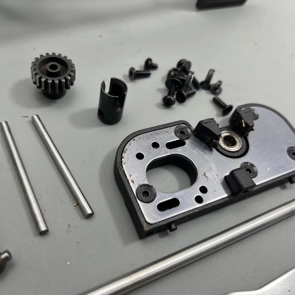 Redcat Racing Blackout SC used where end replacement parts shocks transmission - Image 3 of 4