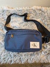 Borsa uomo Calvin Klein con cintura blu