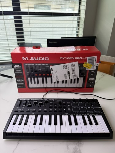 M-Audio Oxygen Pro Mini 32-key USB Midi Controller