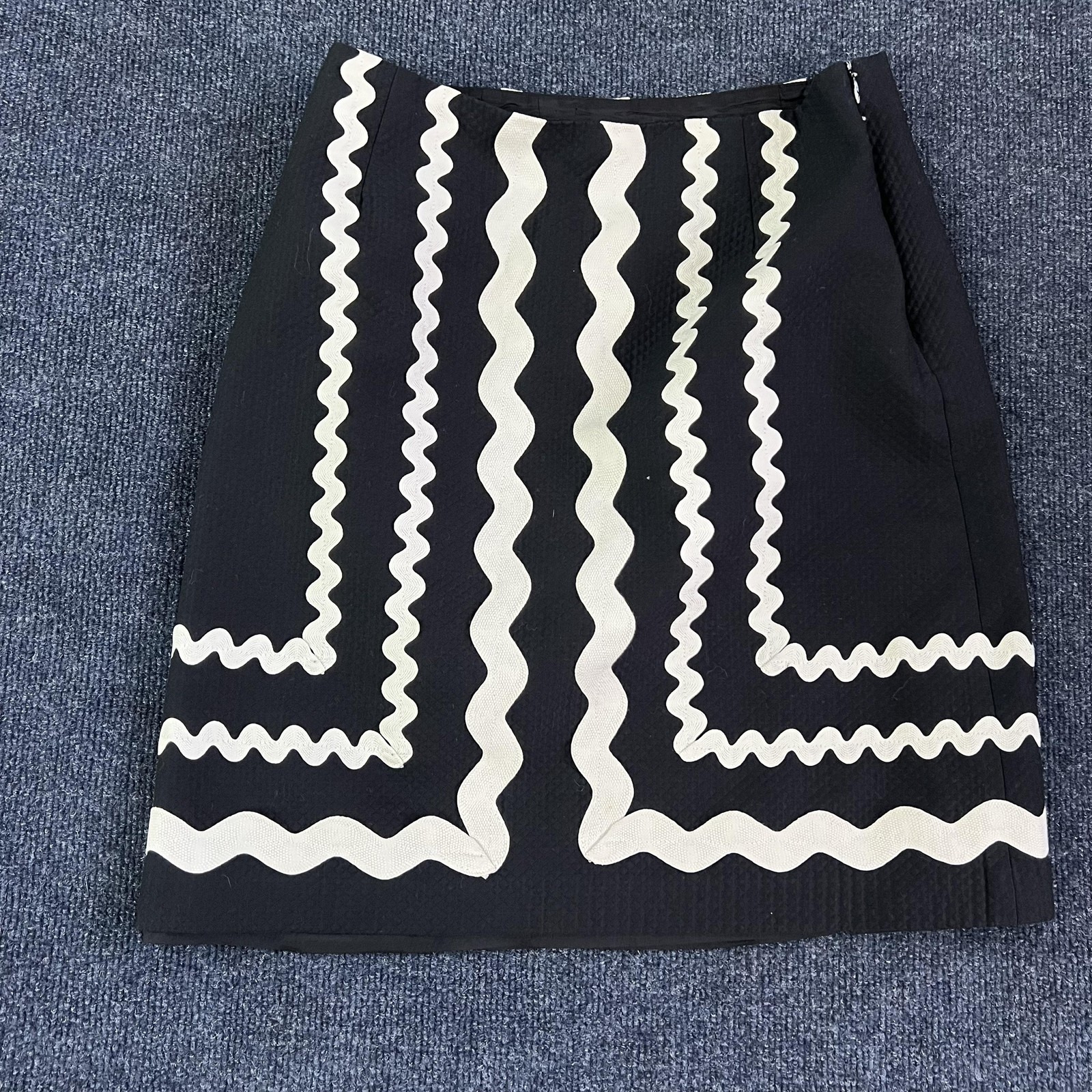 J McLaughlin Skirt Womens 6 Black White Ric Rac T… - image 1