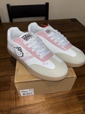 Hello Kitty White/Pink/Beige Heart Pattern La...