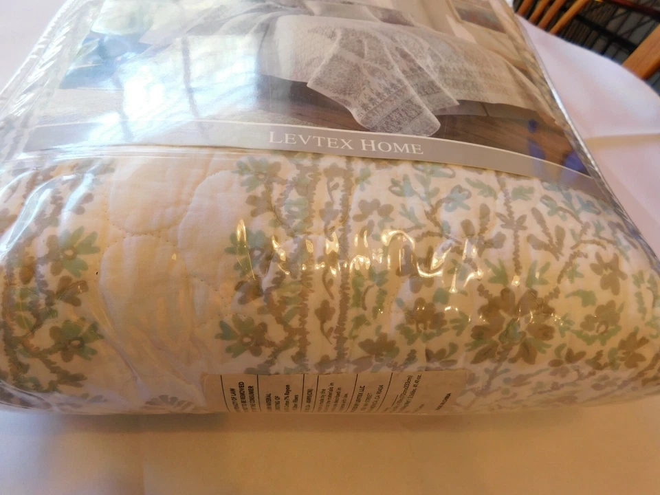 Juego de edredón de lujo Levtex Home juego de edredón doble con 1 estándar Sham Josie Spa NUEVO Foto 2 de 4