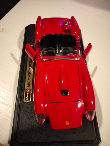 Diecast Bburago Ferrari Testa rossa 1957 escala 1/24 en caja y soporte - Imagen 7 de 12