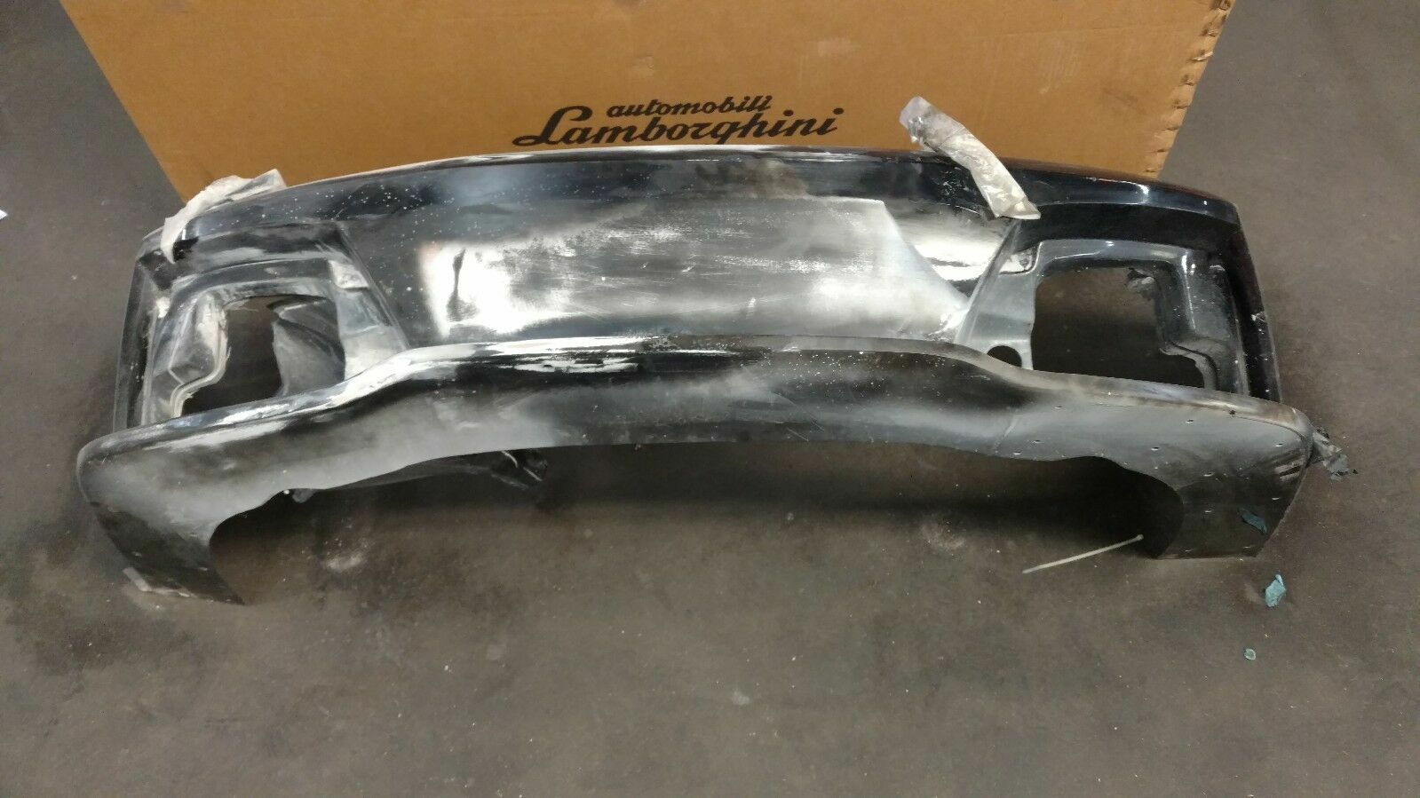 LAMBORGHINI MURCIELAGO LP640 FRONT BUMPER OEM 410807103C 