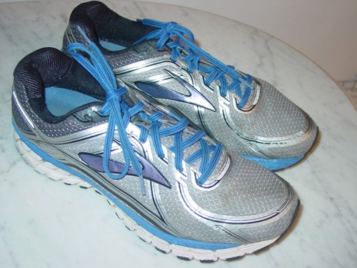 Da Uomo Brooks Adrenaline GTS 16 Blu/Argento 1102121D181 Scarpe Da Corsa  Taglia 11 (XW) | eBay