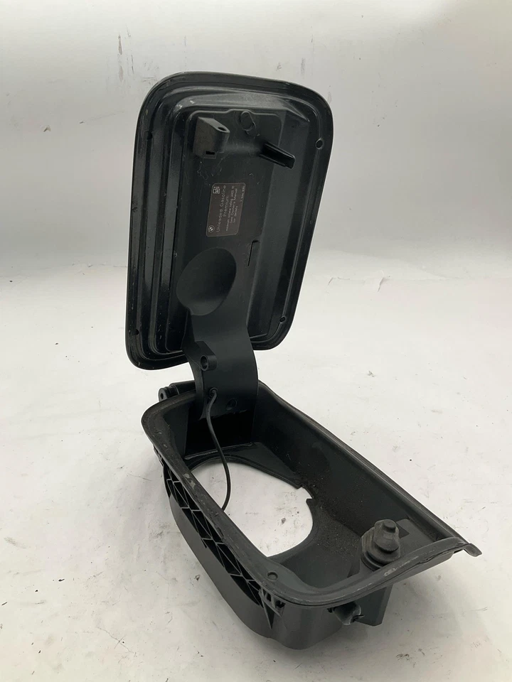 Puerta del tanque de combustible BMW 535i 2011-2016 OEM 41007204341 Foto 4 de 4