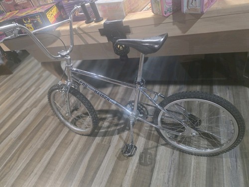 84 Hutch Black/ Silver TYC Chain ..1 Owner..DATED FEB 84 Nice Original Bmx - 第 3/3 張圖片